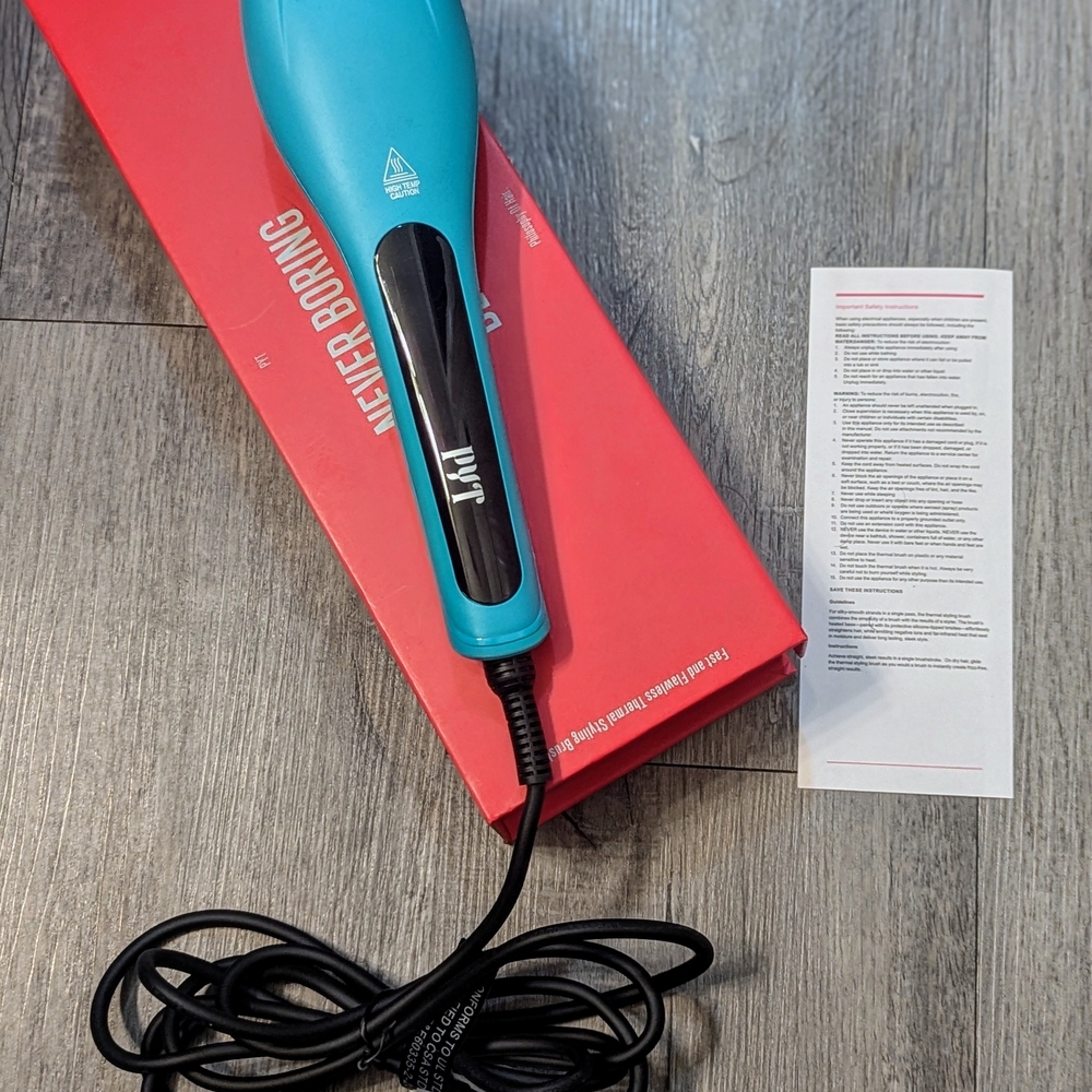 PYT Never Boring Always Beautiful Styling Brush NIB - Picture 7 of 8